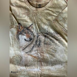 Wolf Size L tee from The Mountain